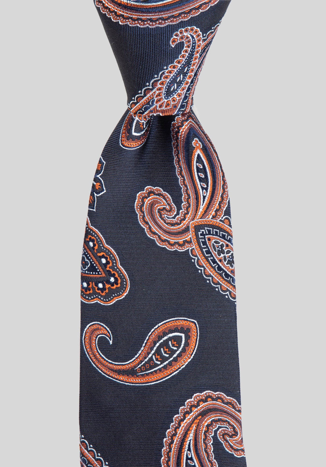 SCATTERED PAISLEY 7.5CM TIE